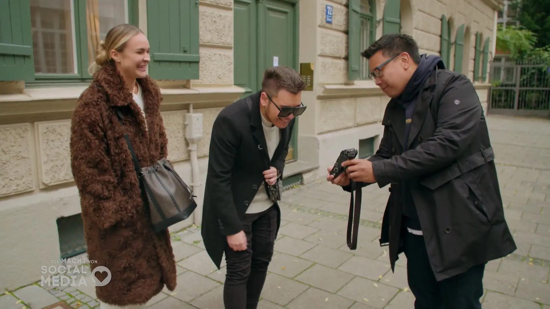 Enrico lernt von den besten: Tipps von Nina Suess Lektion 1: Handy-Fotos reichen nicht!