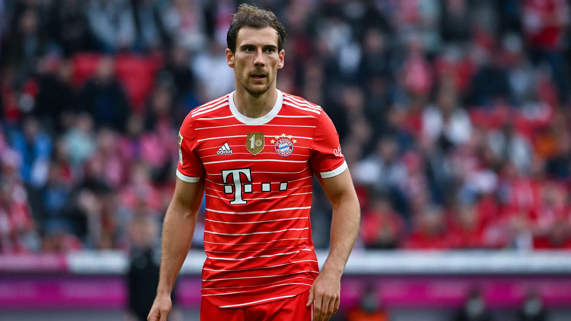 ARCHIV - 08.05.2022, Bayern, München: Fußball: Bundesliga, Bayern München - VfB Stuttgart, 33. Spieltag in der Allianz Arena. Leon Goretzka von München in Aktion. (zu: «Bayern-Star Goretzka: Dortmund «wieder unser Hauptkonkurrent»») Foto: Sven Hoppe/dpa - WICHTIGER HINWEIS: Gemäß den Vorgaben der DFL Deutsche Fußball Liga bzw. des DFB Deutscher Fußball-Bund ist es untersagt, in dem Stadion und/oder vom Spiel angefertigte Fotoaufnahmen in Form von Sequenzbildern und/oder videoähnlichen Fotostrecken zu verwerten bzw. verwerten zu lassen. +++ dpa-Bildfunk +++
