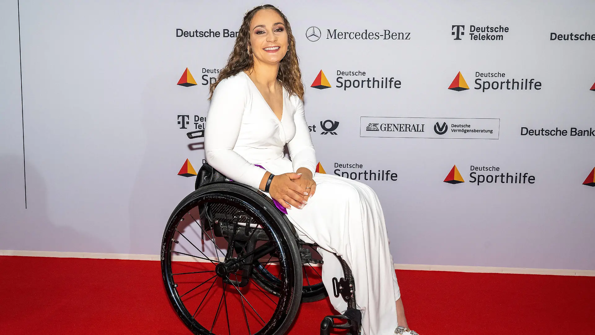 Kristina Vogel Ehemalige Bashnradfahrerin. Deutschland, Wiesbaden, 16.07.2022, Event, 51. Ball des Sports, 2022, Red Carpet, RheinMain CongressCenter Foto: A2 Bildagentur/Peter Hartenfelser *** Kristina Vogel Former Bashnradfahrer Germany, Wiesbaden, 16 07 2022, Event, 51 Ball des Sports, 2022, Red Carpet, RheinMain CongressCenter Foto A2 Bildagentur Peter Hartenfelser