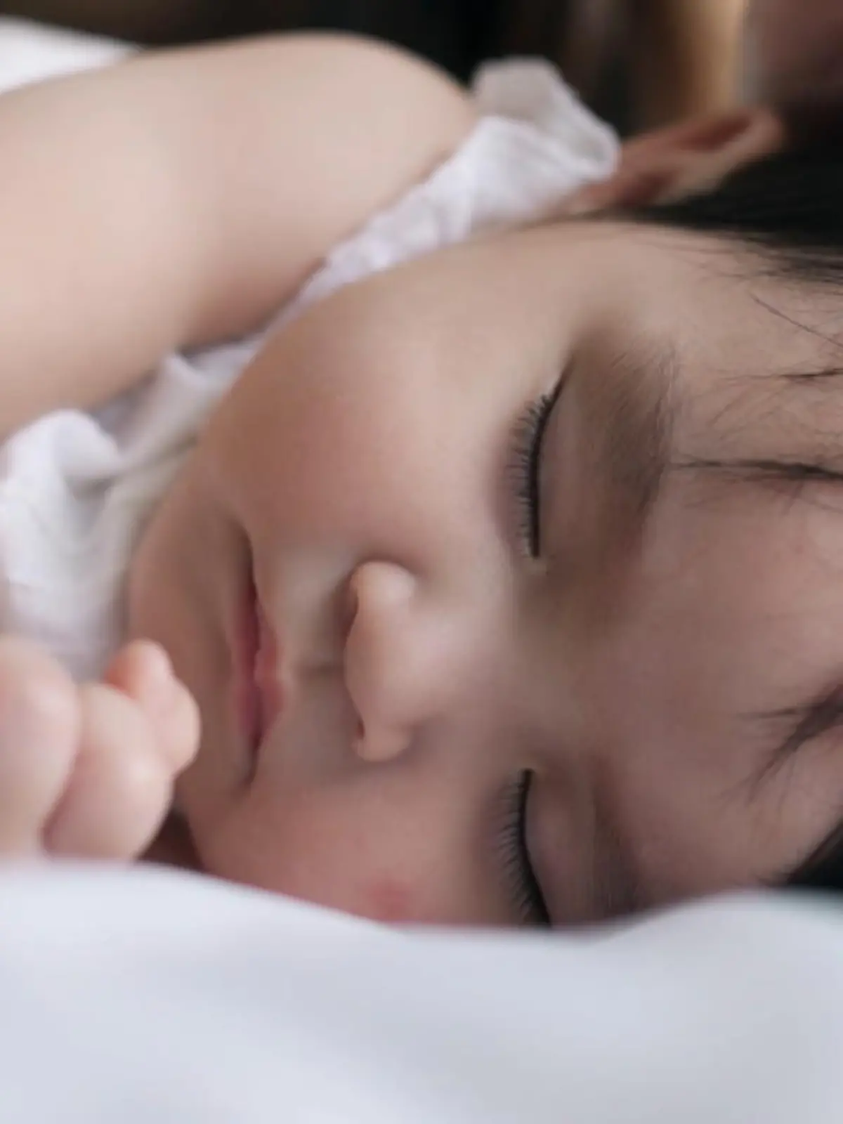 Babys schlafen fast nie, wenn sie es sollen. Eine Mama verrät jetzt einen Trick, wie es bei ihrem Baby klappt.