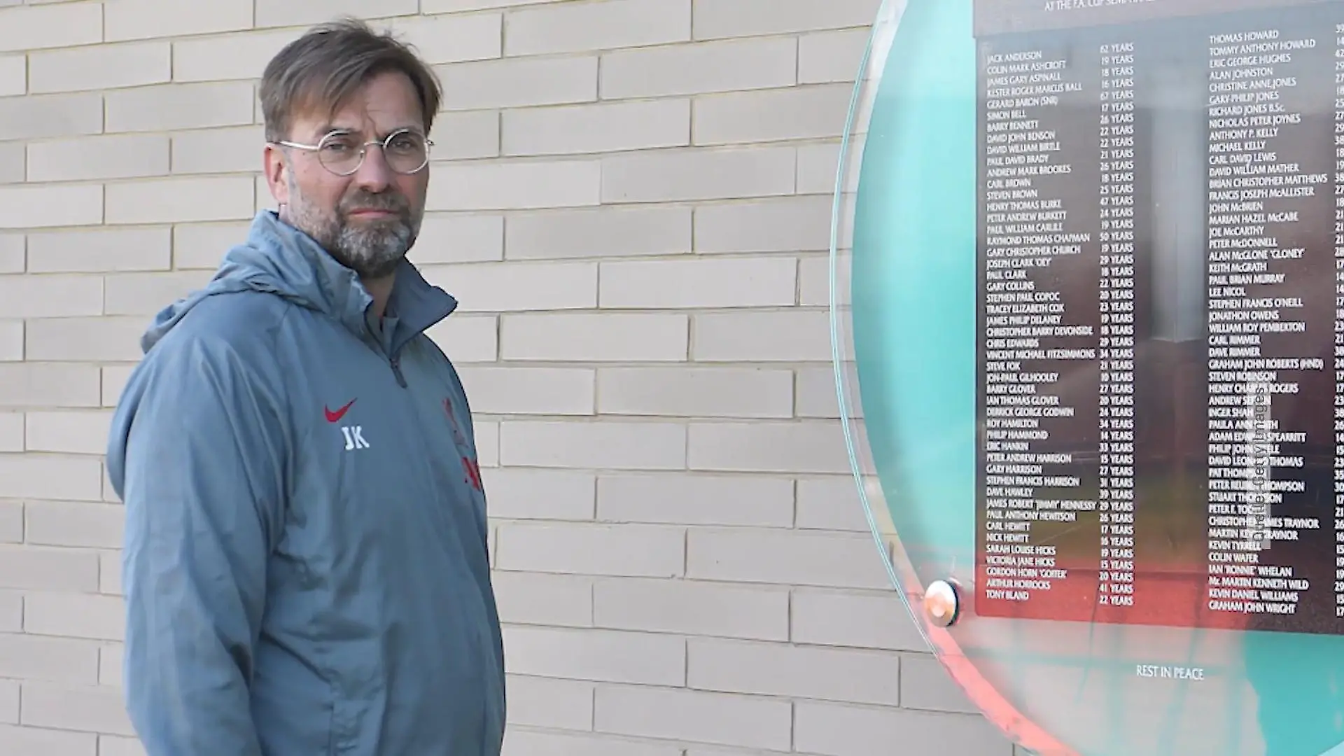 Jürgen Klopp bekommt lichtes Haar Upsi, wird da jemand alt?!