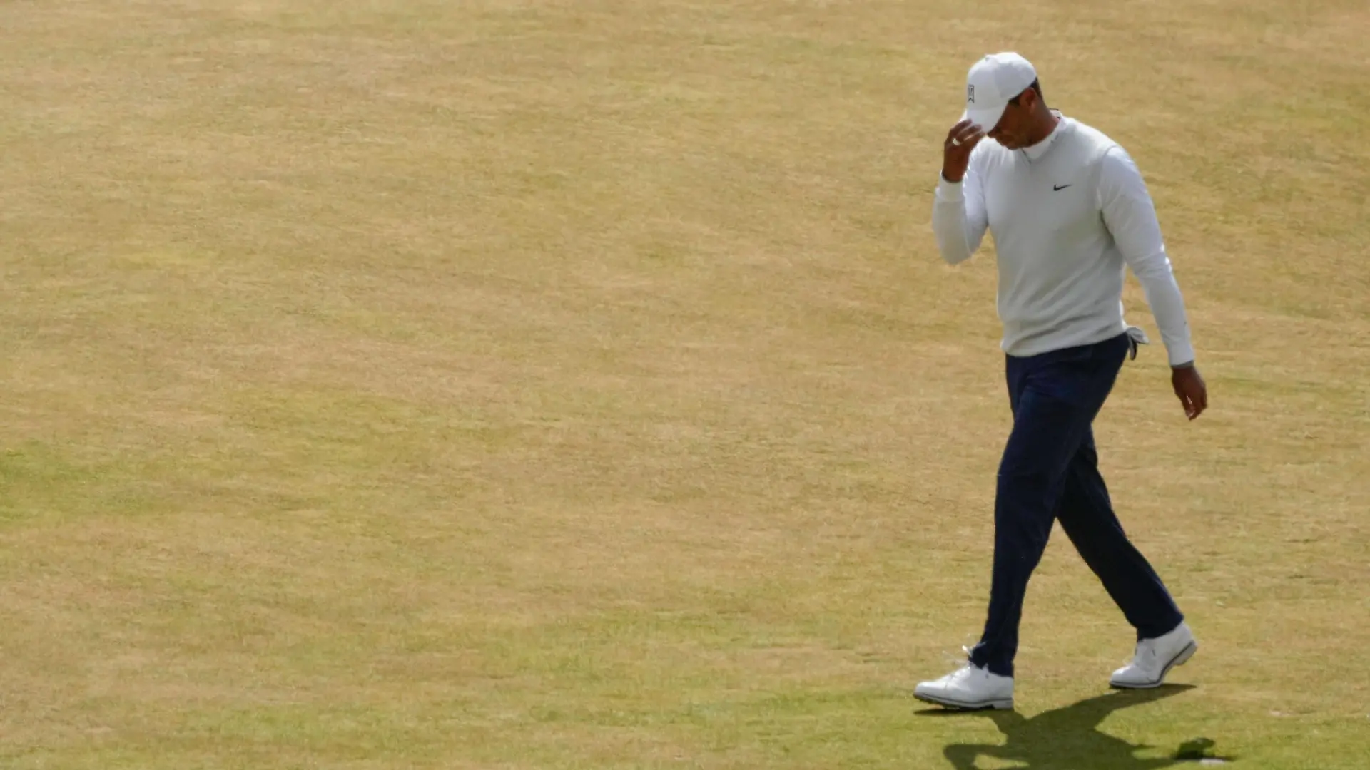 Mandatory Credit: Photo by Dave Shopland/Shutterstock 13026164de An emotional Tiger Woods on the 18th The British Open Championship, Day Two, Golf, St Andrews, Fife, UK - 15 Jul 2022 The British Open Championship, Day Two, Golf, St Andrews, Fife, UK - 15 Jul 2022 PUBLICATIONxINxGERxSUIxAUTXHUNxGRExMLTxCYPxROMxBULxUAExKSAxONLY Copyright: xDavexShopland/Shutterstockx 13026164de