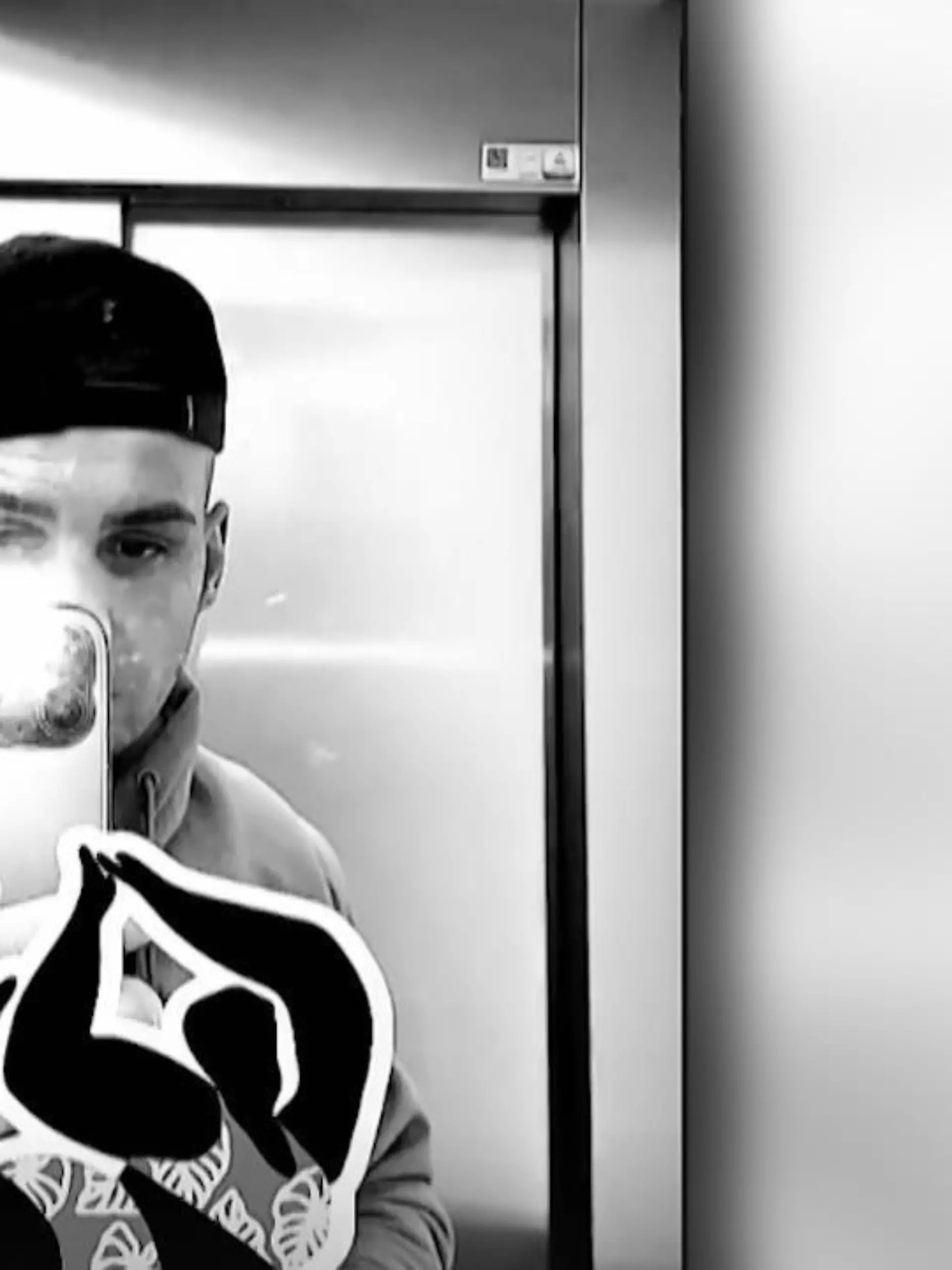 Bild zu: "Pietro zeigt Alessio sein neues Heim"