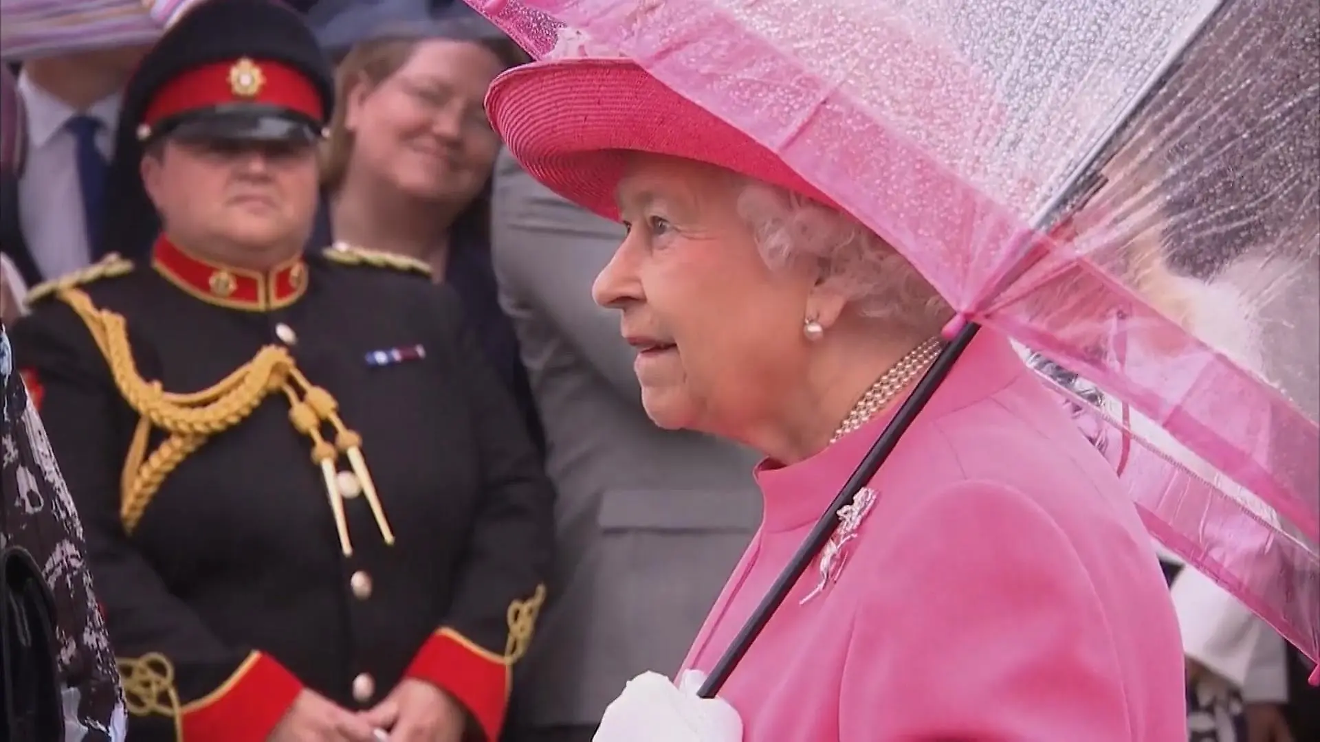 Queen verabschiedet langjährigen Mitarbeiter Keine Zeit zu trauern
