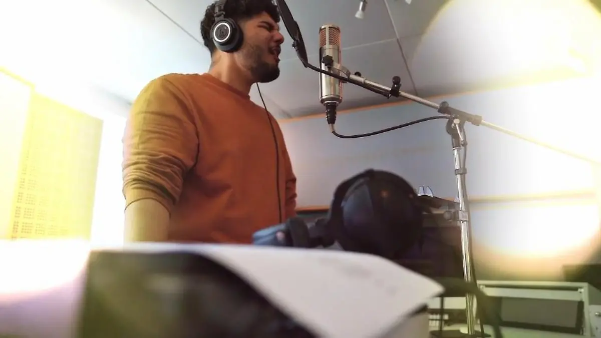 Starian McCoy nimmt seinen Finalsong auf DSDS-Finale 2021