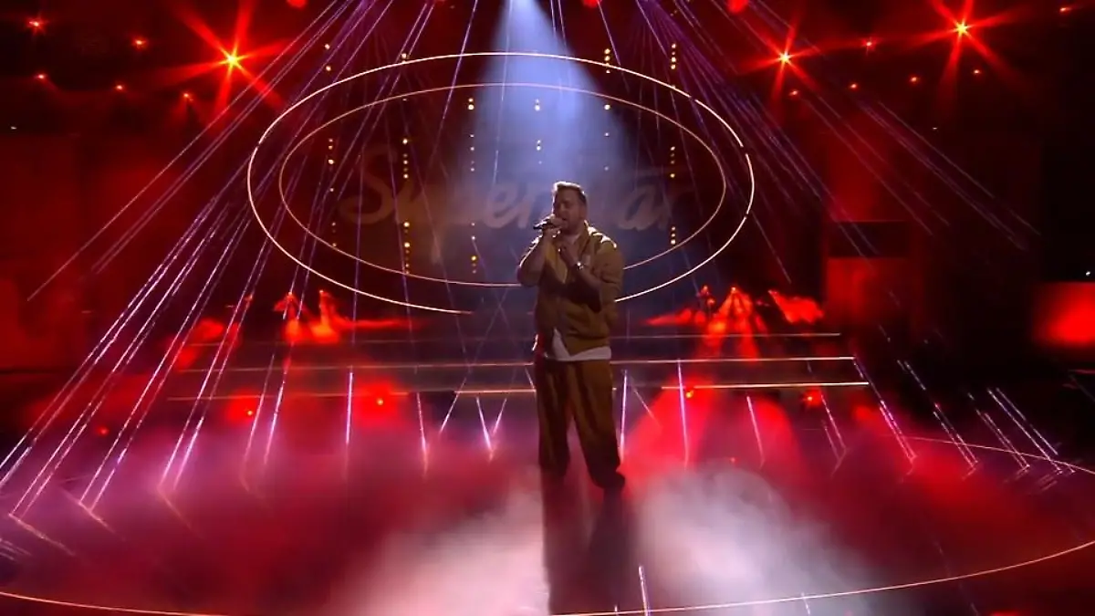 Kevin Jenewein zeigt große Emotionen bei "Breathe Easy" Live im großen Finale bei DSDS 2021