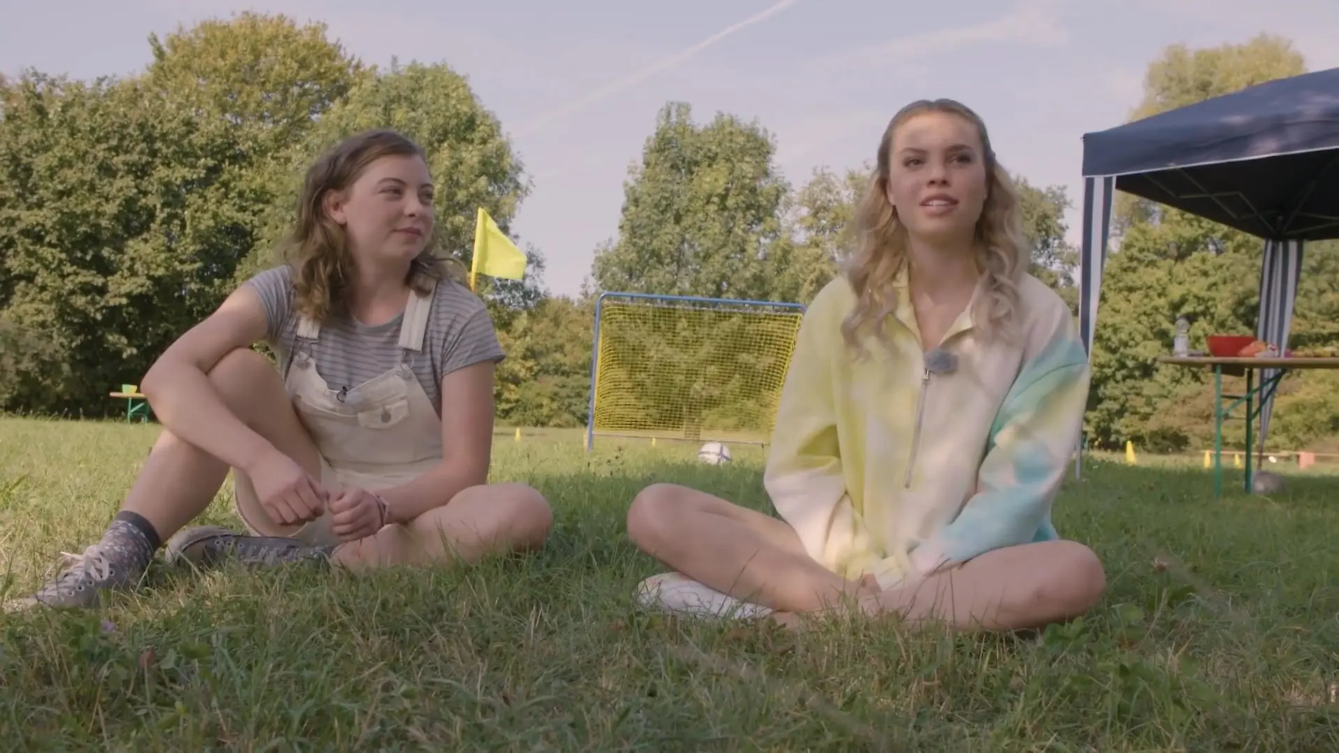 Amber Bongard & Lea Zoe Voss im Interview - Teil 1 Freundinnen auch am Set?