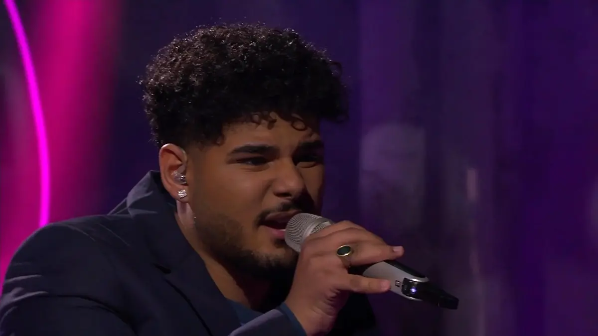 Starian McCoy singt "Earned It" von The Weeknd Er zeigt es seinen Hatern von früher