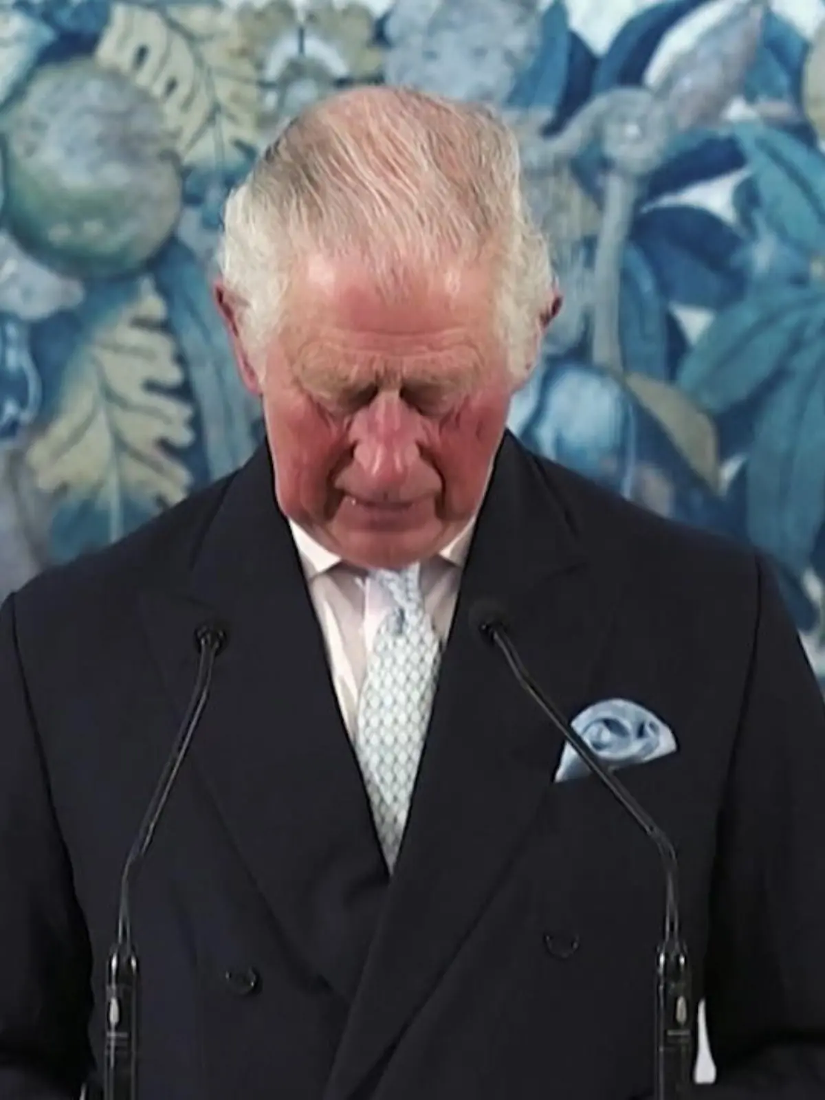 Bild zu: "Griechenlandreise: Kritik an Prinz Charles & Camilla"