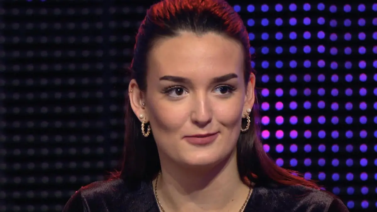 Hier sieht sich Kandidatin Emily schon als Schwägerin "Take Me Out - Die zweite Chance": "Jasmins Typ!"