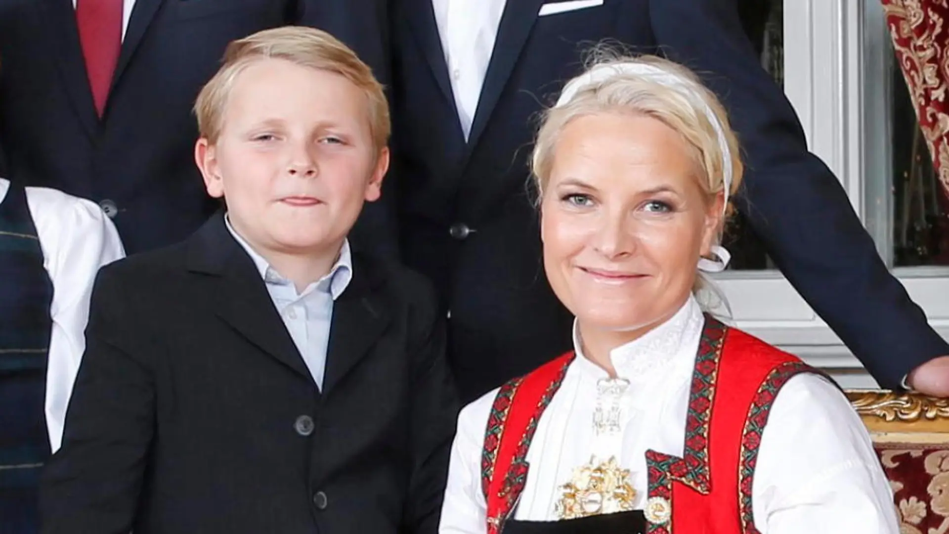 Prinzessin Mette Marit macht sich Sorgen um ihren Sohn Zu viel Aufmerksamkeit?