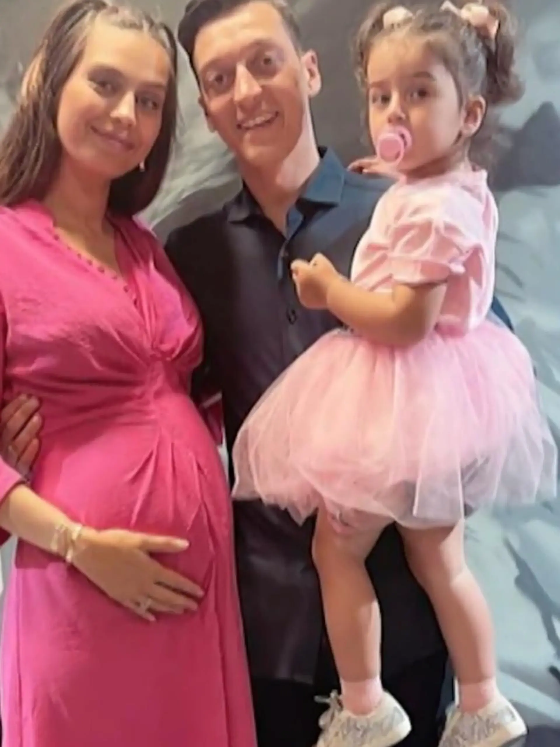 Bild zu: "Mesut Özil wird wieder Papa"