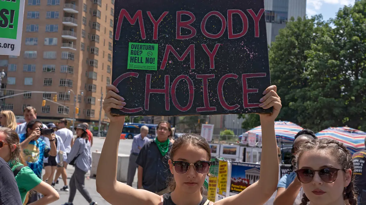 July 9, 2022, New York, United States: A woman holds a sign that says ''My Body My Choice'' during a pro-abortion rights protest at Columbus Circle in front of the Trump International Hotel. Pro-abortion rights demonstrators in 30 cities across the U.S. took part in a national day of protest to protest the Supreme Court's decision to overturn Roe v Wade organized by the Rise Up 4 Abortion Rights group. (Credit Image: © Ron Adar/SOPA Images via ZUMA Press Wire