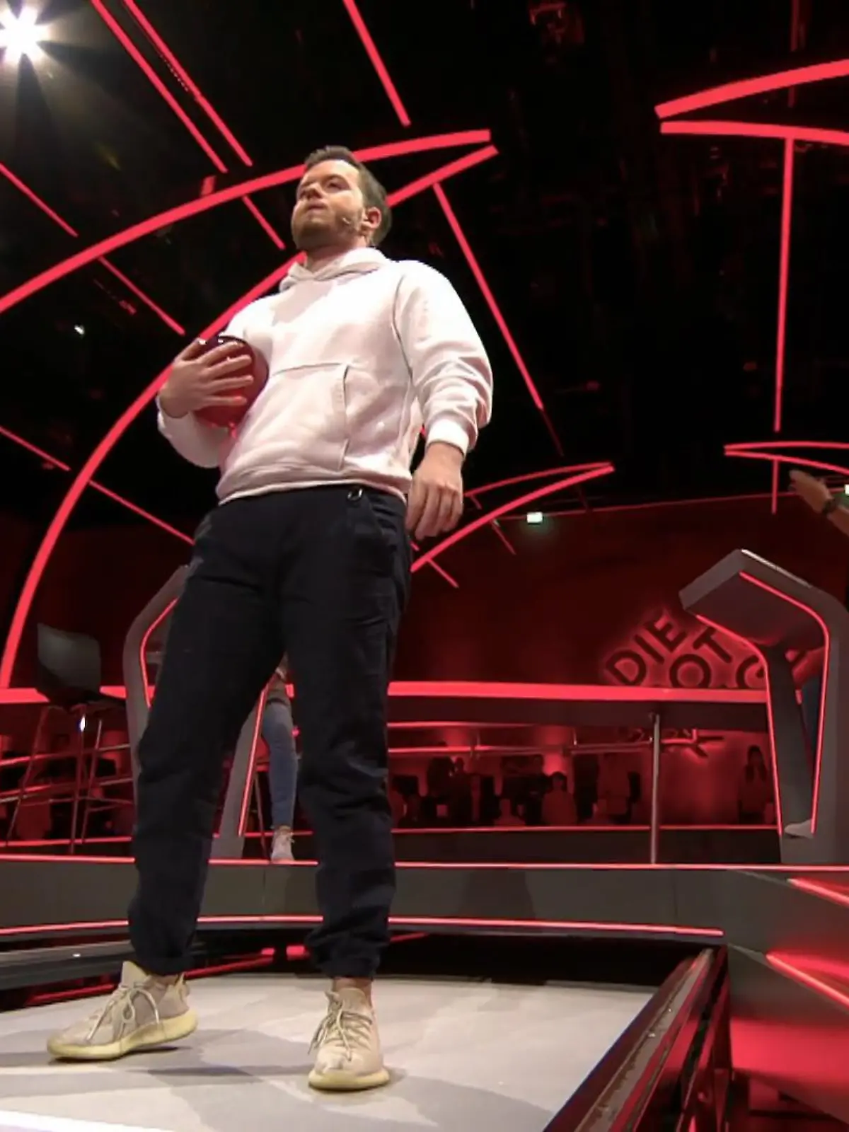 Bild zu: "Wandern die 27.500 € auf das Konto?"