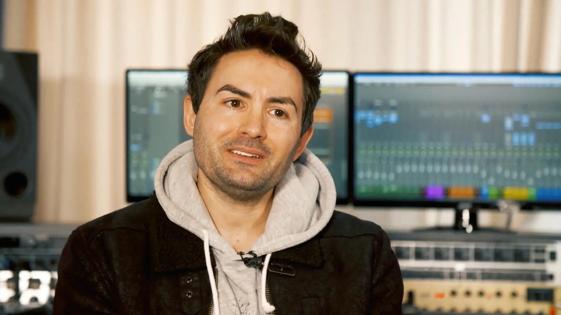 Menderes macht jetzt Kinder-Pop "Ich bin ja auch ein bisschen verrückt"
