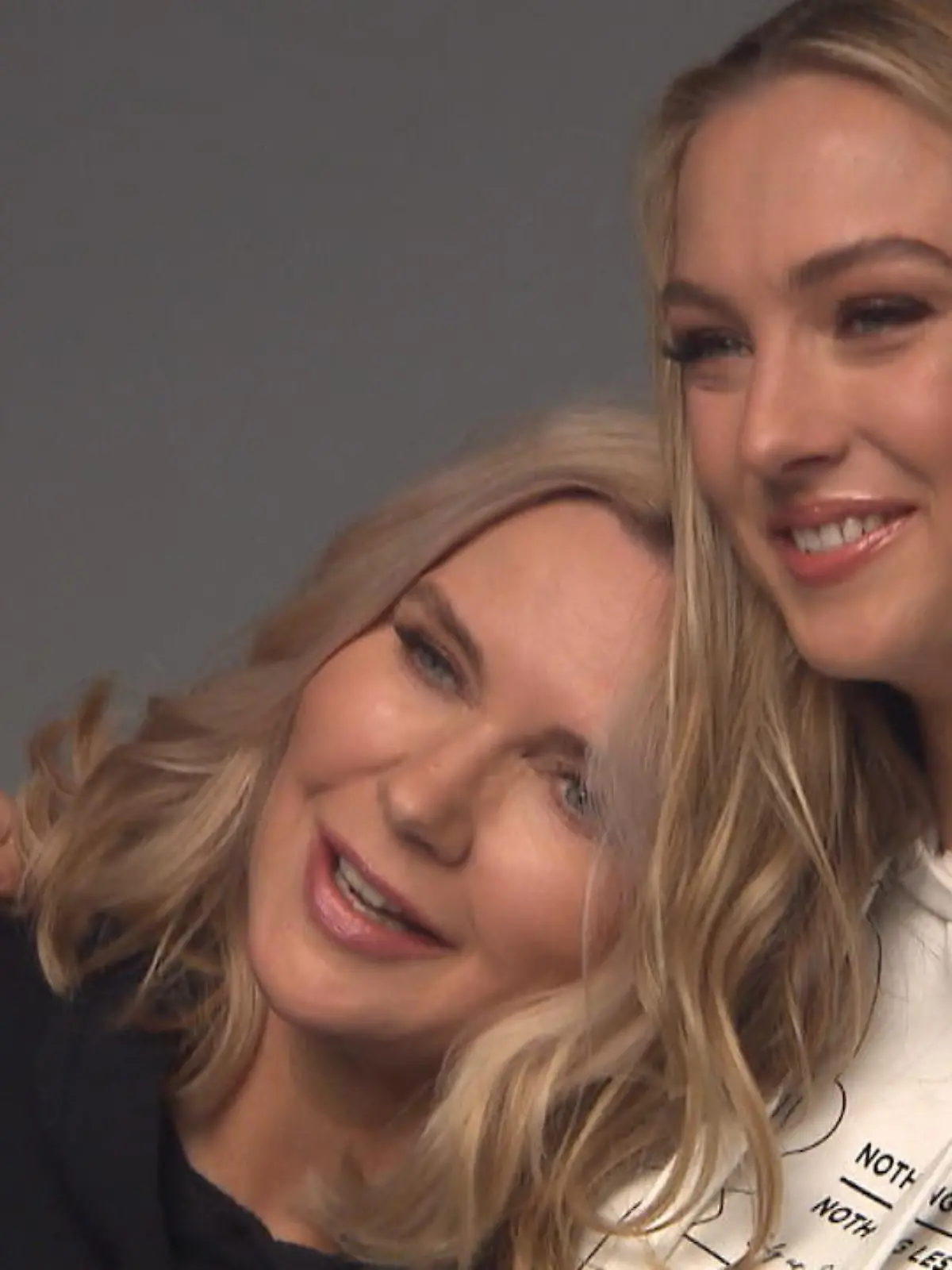 Bild zu: "Lilly Krug modelt gemeinsam mit Mama Veronica Ferres"