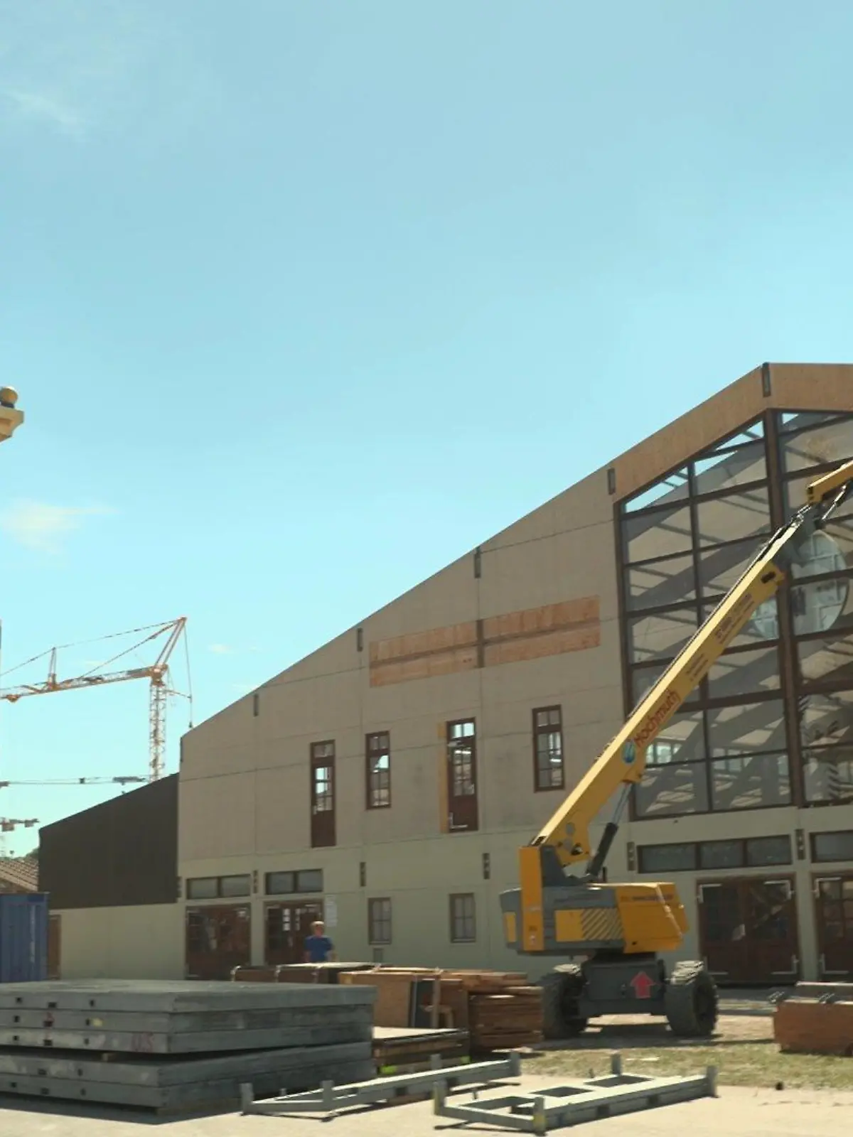 Aufbau für das Oktoberfest 2022 in München läuft.