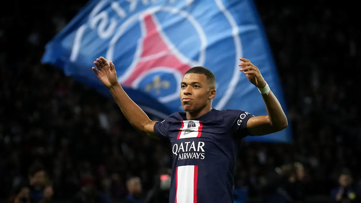 Sport Bilder des Tages Kylian Mbappe of PSG celebrates scoring his goal during the UEFA Champions League match between Paris Saint Germain and Benfica at Parc des Princes, Paris, France on 11 October 2022. PUBLICATIONxNOTxINxUK Copyright: xAndyxRowlandx PMI-5213-0030