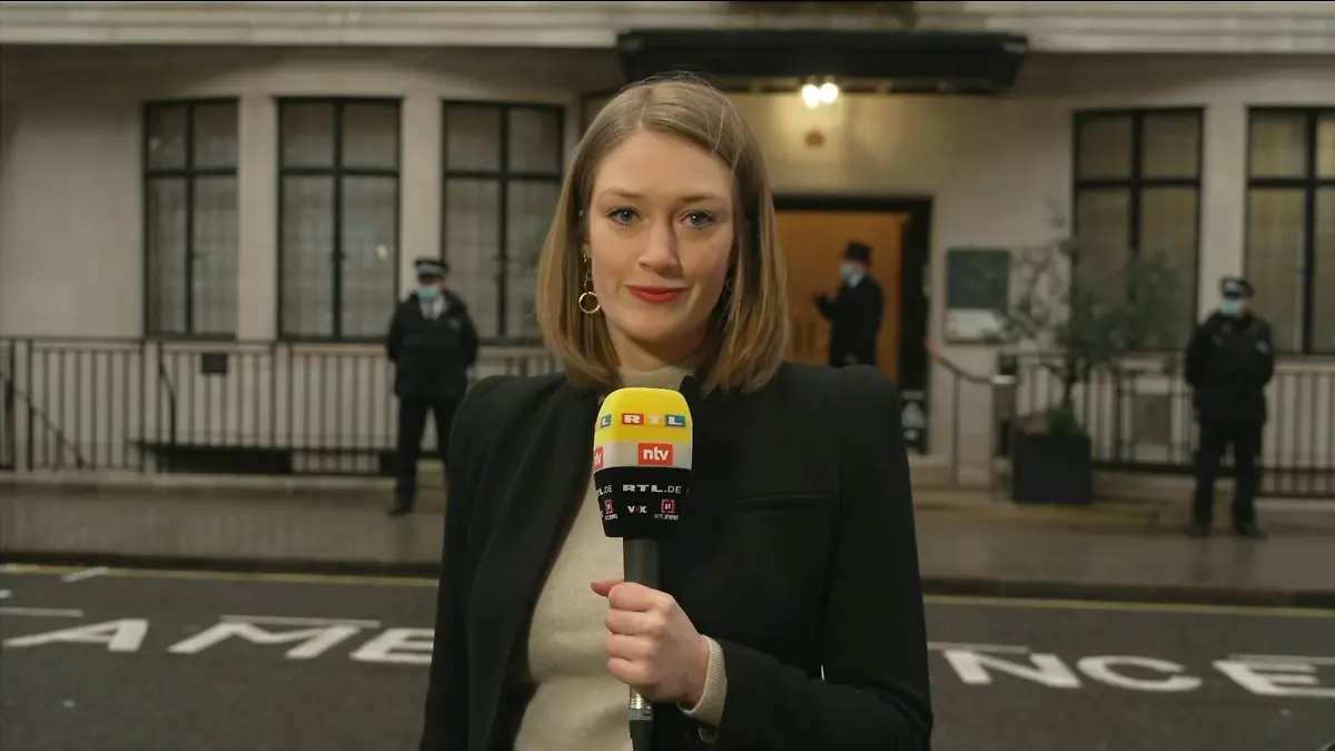 RTL-Reporterin Katharina Delling berichtet aus London Prinz Philip ist im Krankenhaus