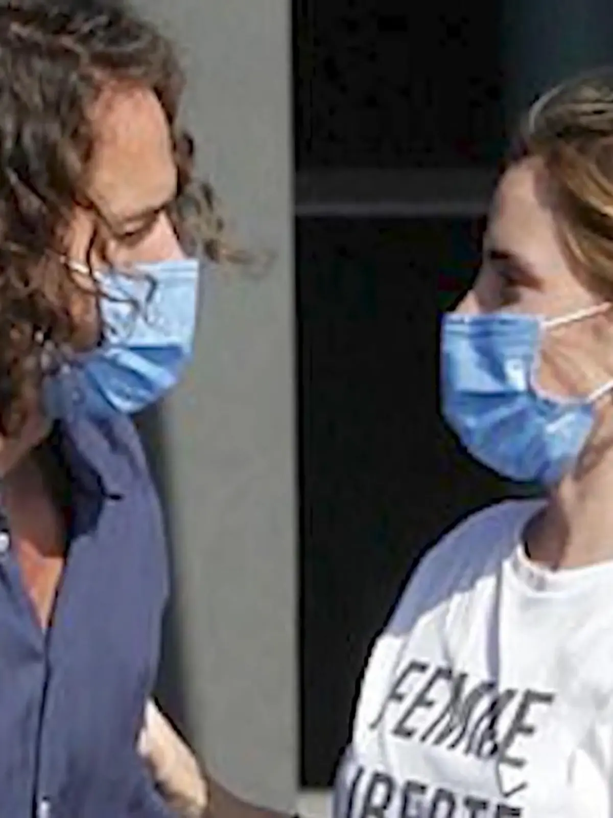 Bild zu: "Es funkelt an Emma Watsons Finger"