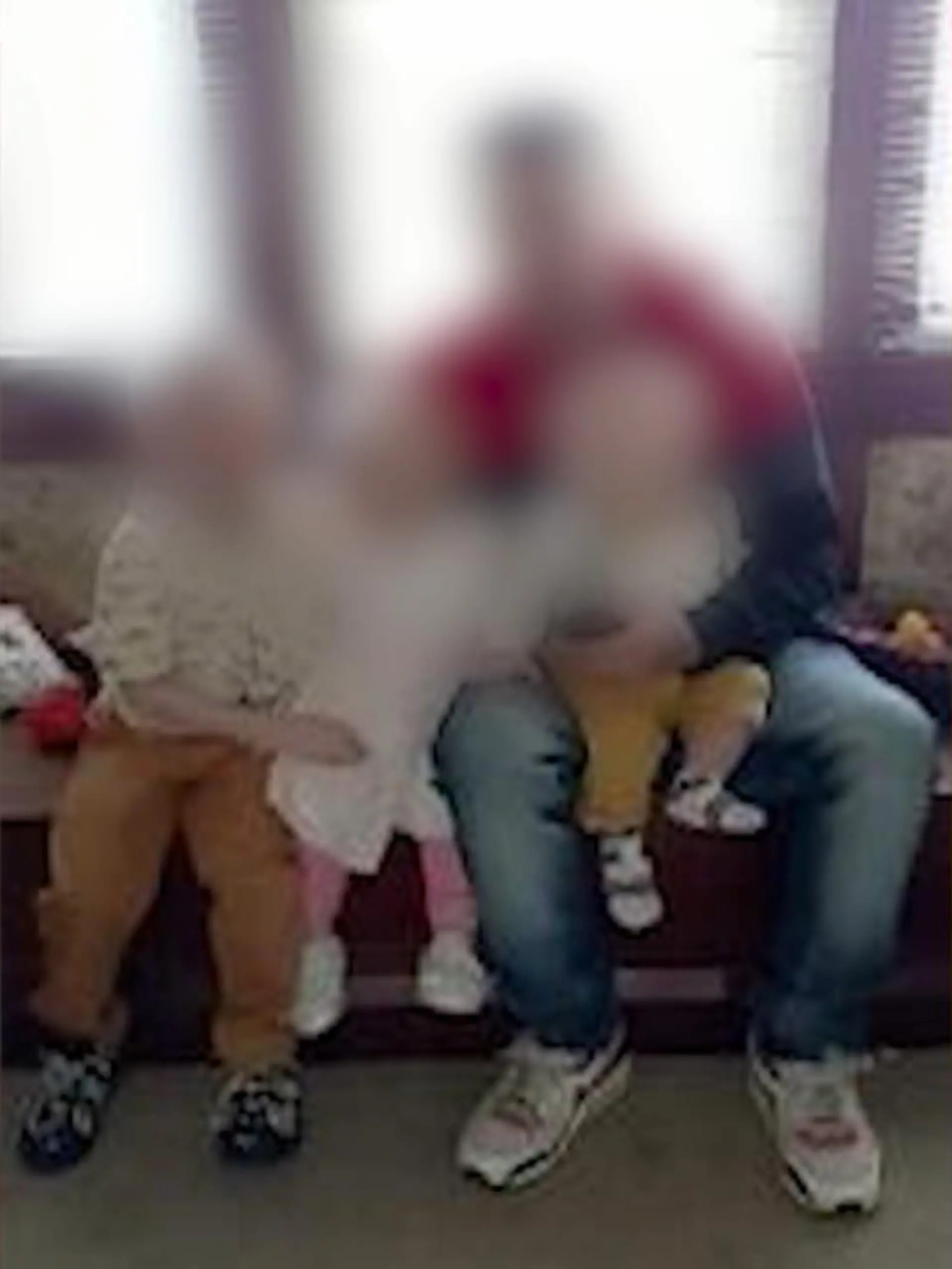 Seit tagen wurden sie vermisst - nun die traurige Gewissheit. Ein Vater und seine 3 Kinder wurden tot in einem See in Indianapolis im US-Staat Indiana aufgefunden. Mehr dazu im Video.