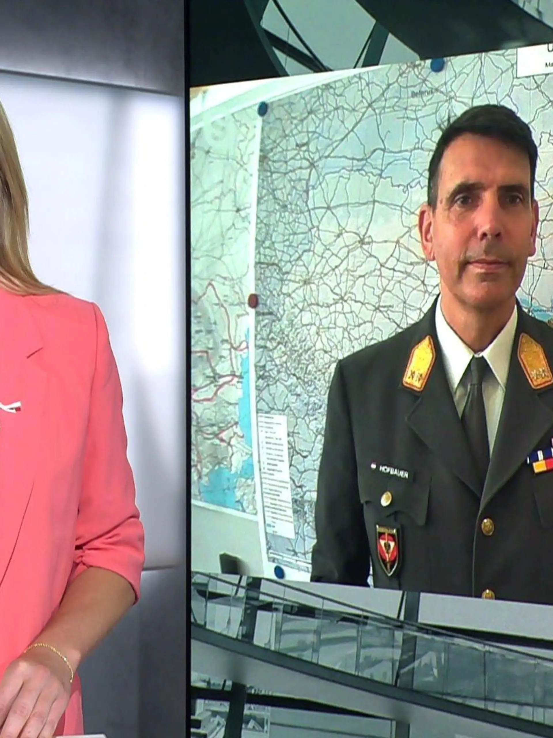 Vivian Bahlmann spricht mit Bruno Hofbauer