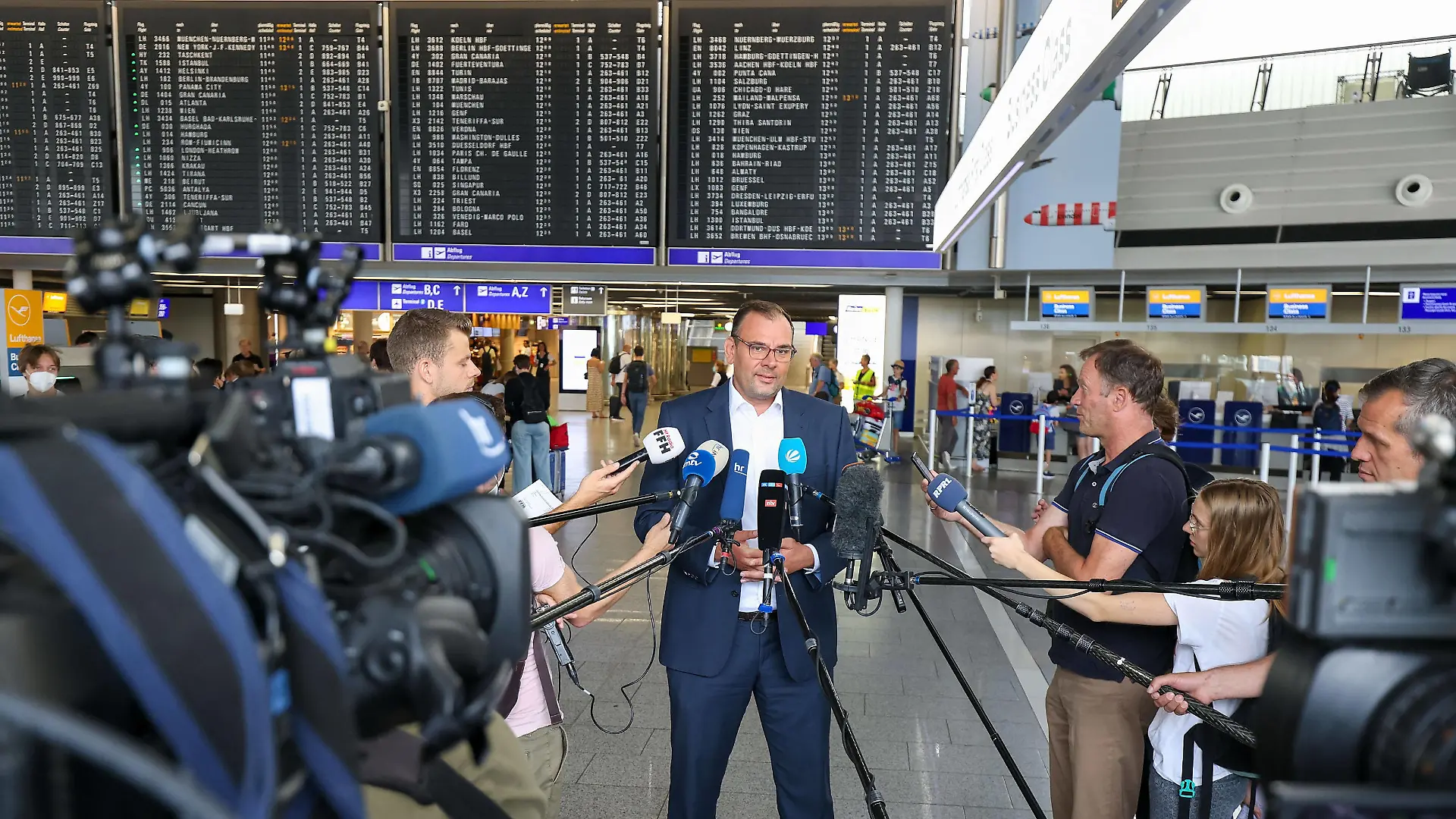 Flughafen Frankfurt am Main am 14. Juli 2022, Statement zur Sommerspitze am Flughafen Frankfurt v.l., *** Frankfurt Airport on 14 July 2022, statement on the summer peak at Frankfurt Airport v l , Copyright: JoaquimxFerreira