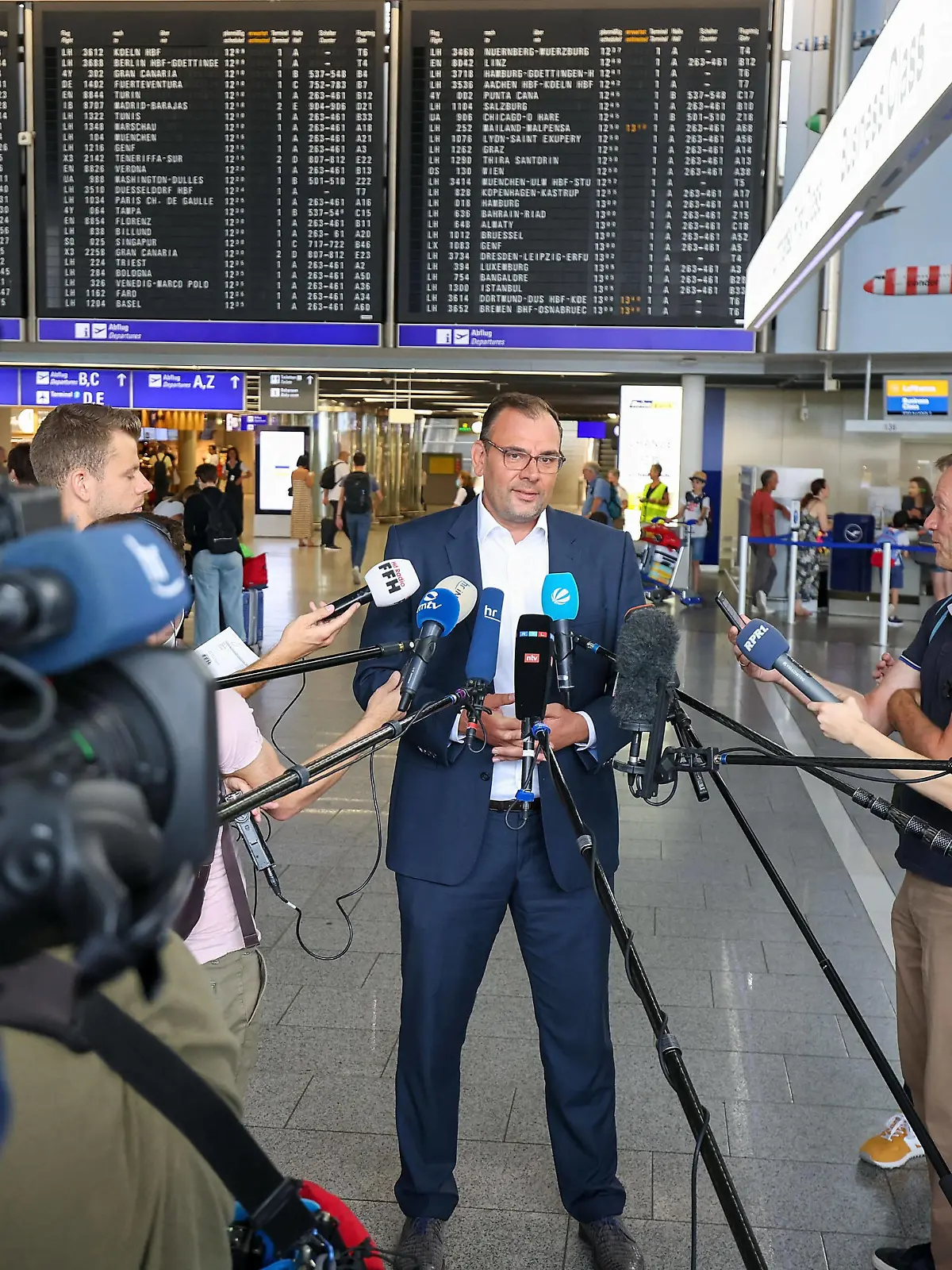  Flughafen Frankfurt am Main am 14. Juli 2022, Statement zur Sommerspitze am Flughafen Frankfurt v.l., *** Frankfurt Airport on 14 July 2022, statement on the summer peak at Frankfurt Airport v l , Copyright: JoaquimxFerreira