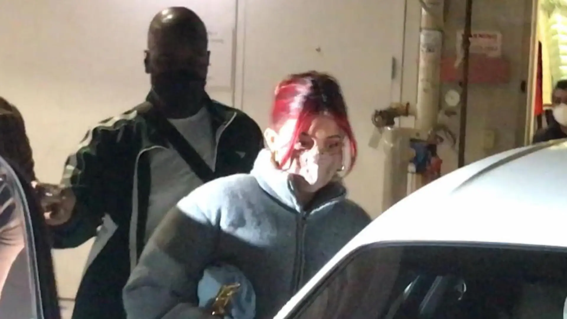 Kylie Jenner wird von Tierschützern belagert „Schäm dich!“