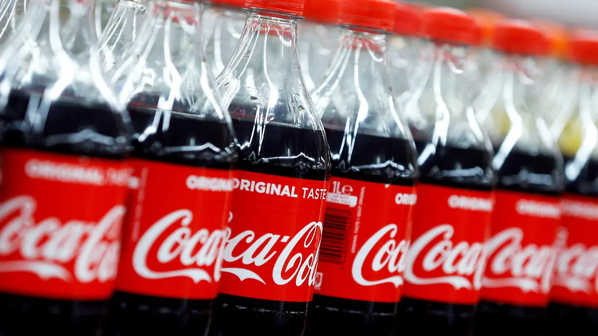 FILE PHOTO: Bottles of Coca-Cola are seen at a Carrefour Hypermarket store in Montreuil, near Paris, France, February 5, 2018. REUTERS/Regis Duvignau/File Photo