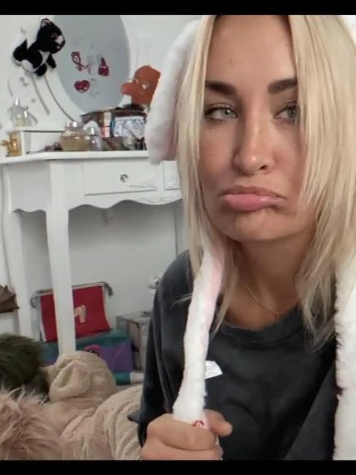 Bild zu: "Private Einblicke im neuen Musikvideo"