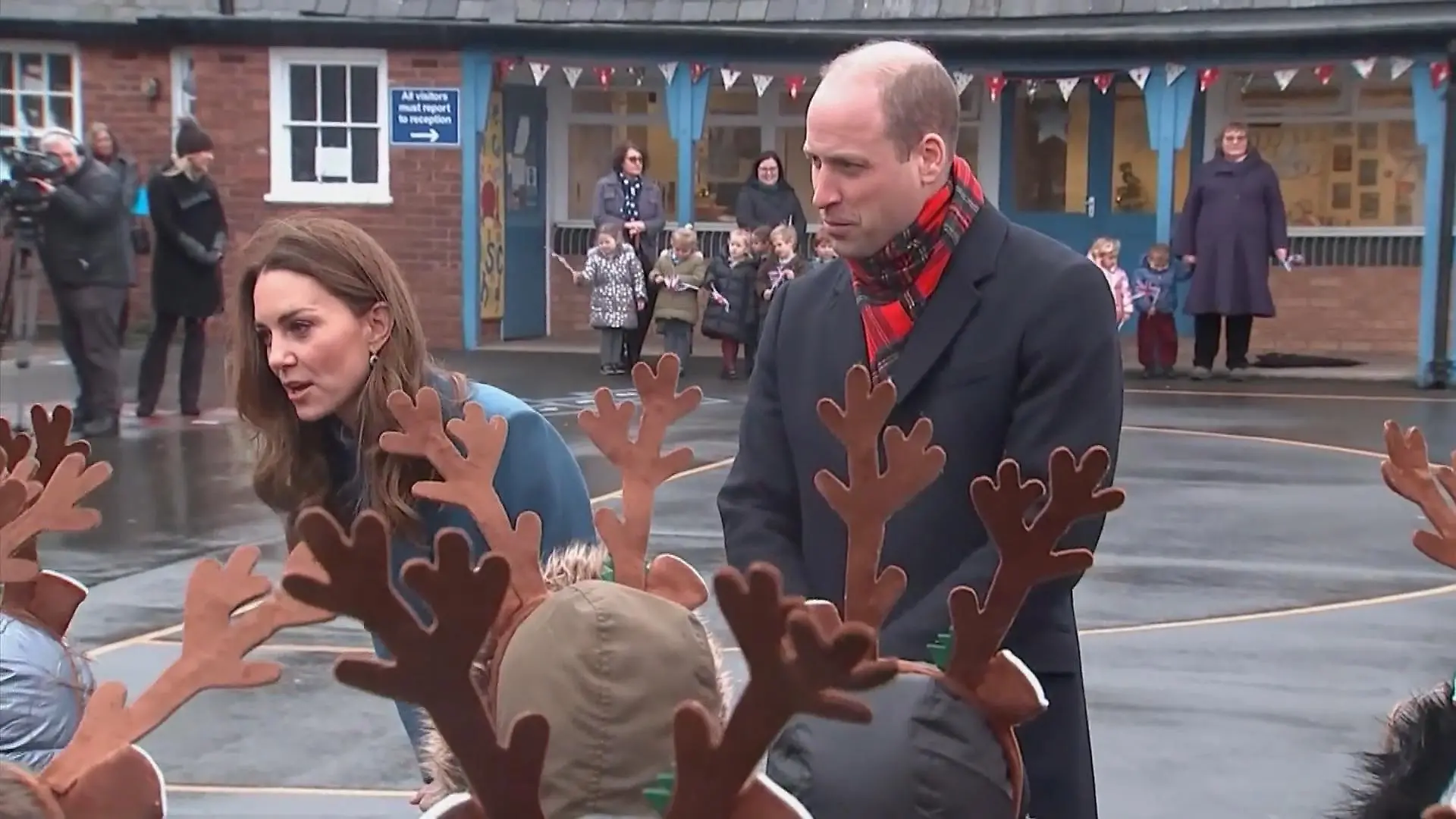 Was bei der Zug-Tour von William & Kate schief lief Ärger für die Royals