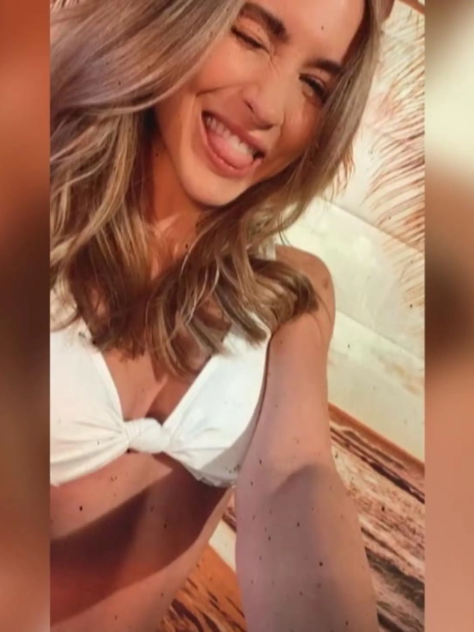 Bild zu: "Ann-Kathrin Götze: 1. Bikini-Shooting nach Geburt von Rome"