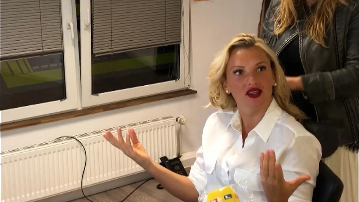 Hier werden Evelyn Burdecki und Co. zu Reportern Promis fragen Promis
