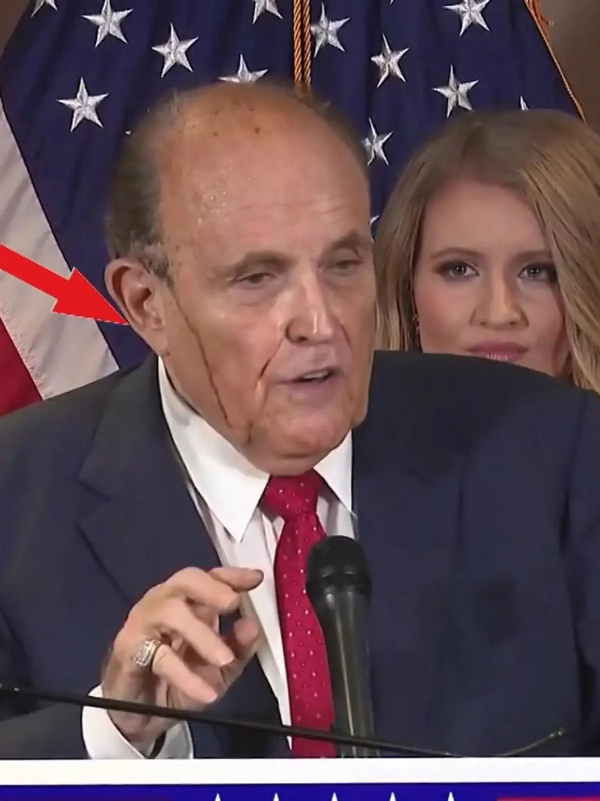 Bild zu: "Rudy Giuliani & Co.: Peinliche Make-up-Pannen der Promis"