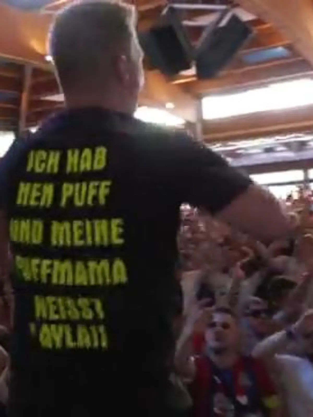 Bild zu: "Party ohne "Layla""
