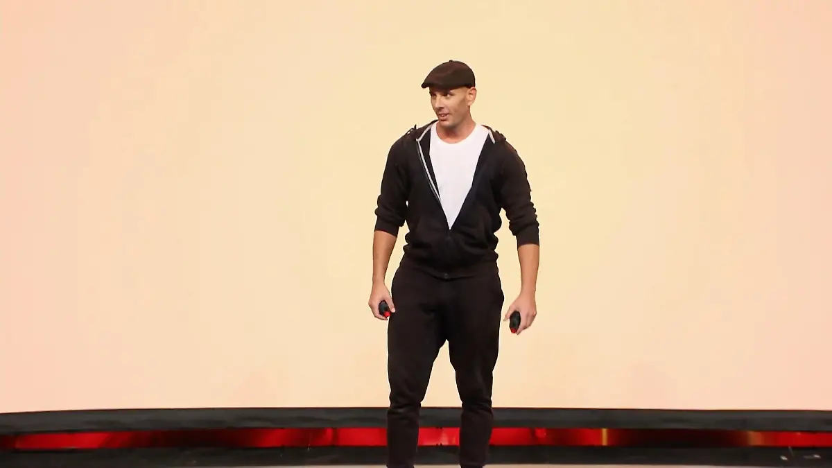 Alex Dowis erschafft ein bewegendes Kunstwerk aus Licht Die Kunst vergeht, die Eindrücke bleiben