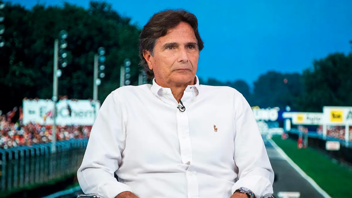 ARCHIV - 23.07.2015, Ungarn, Budapest: Der dreimalige Formel-1-Weltmeister Nelson Piquet aus Brasilien nimmt am 23.07.2015 an einer Aufzeichnung für das Formel-1-Magazin des ungarischen Fernsehens in Budapest (Ungarn) teil (zu dpa «Wirbel in Formel 1 um Piquet-Entgleisung gegen Hamilton») Foto: Janos Marjai/MTI/EPA//dpa +++ dpa-Bildfunk +++