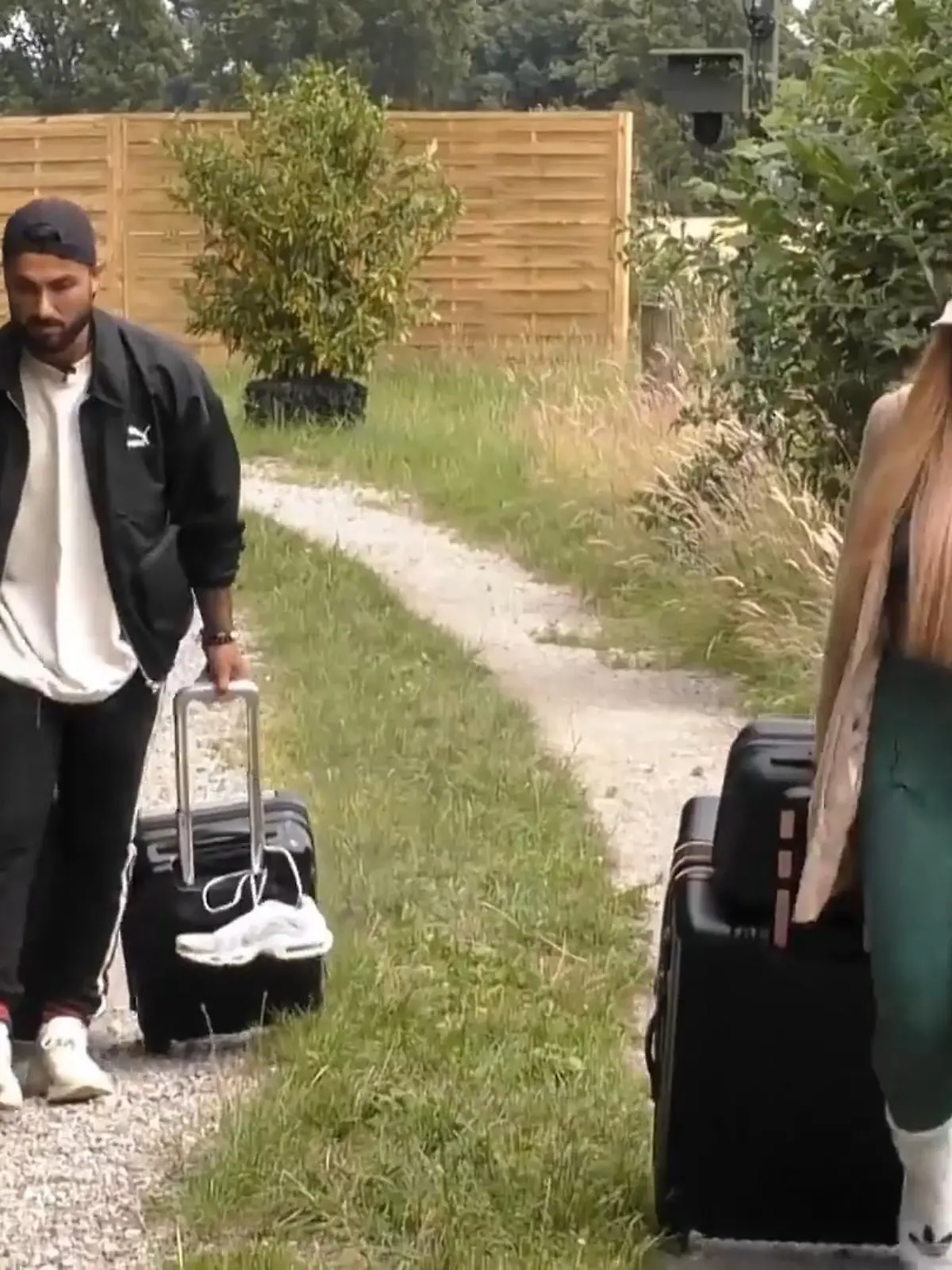 Bild zu: "Lisha und Lou machen frustriert den Abgang"