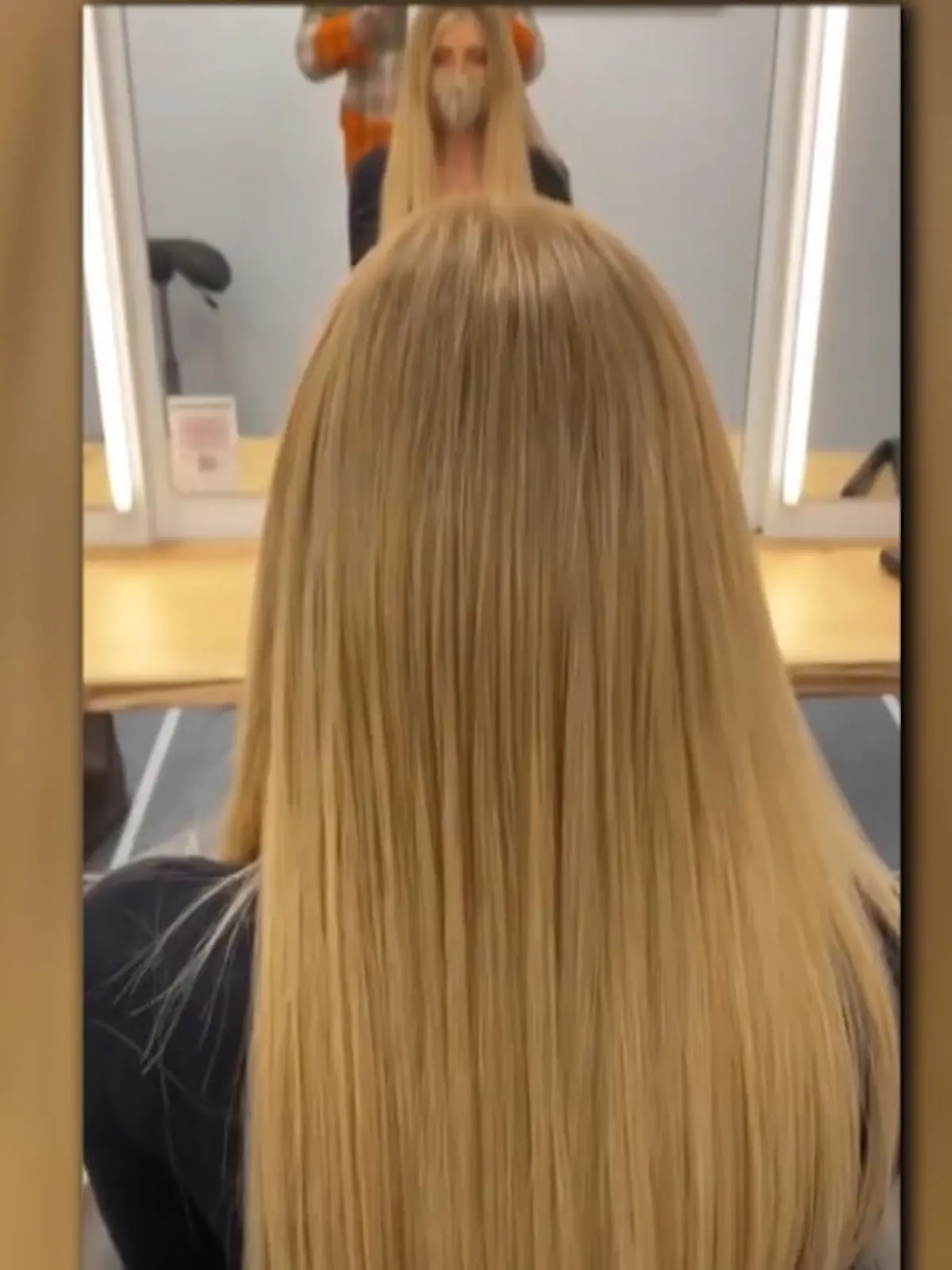 Bild zu: "Gerda Lewis hat neuen XXL-Extensions"