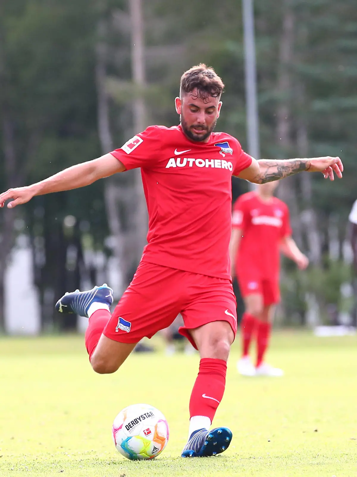  29.06.2022, xtgx, Fussball Testspiel, Hertha BSC Berlin - TuS Makkabi Berlin emspor, v.l. Marco Richter Hertha, 23 Torschuss, schiesst den Ball aufs Tor, Schuss DFL/DFB REGULATIONS PROHIBIT ANY USE OF PHOTOGRAPHS as IMAGE SEQUENCES and/or QUASI-VIDEO Kienbaum *** 29 06 2022, xtgx, football test match, Hertha BSC Berlin TuS Makkabi Berlin emspor, v l Marco Richter Hertha, 23 goal shot, shoots the ball on goal, shot DFL DFB REGULATIONS PROHIBIT ANY USE OF PHOTOGRAPHS as IMAGE SEQUENCES and or QUASI VIDEO Kienbaum