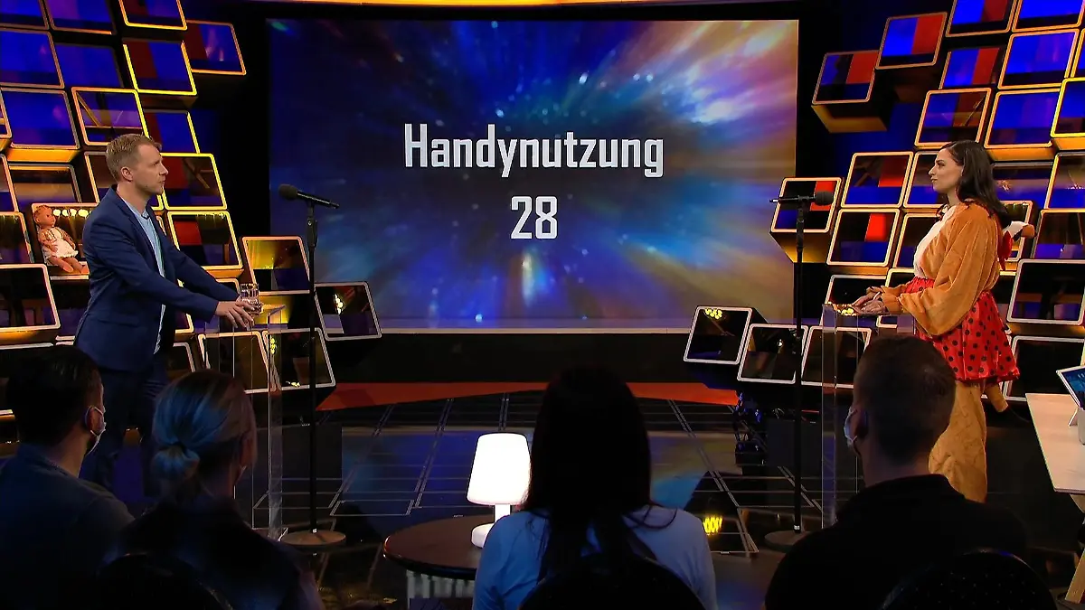 Olli und Amira imitieren das US-Wahlduell "Pocher - gefährlich ehrlich!"