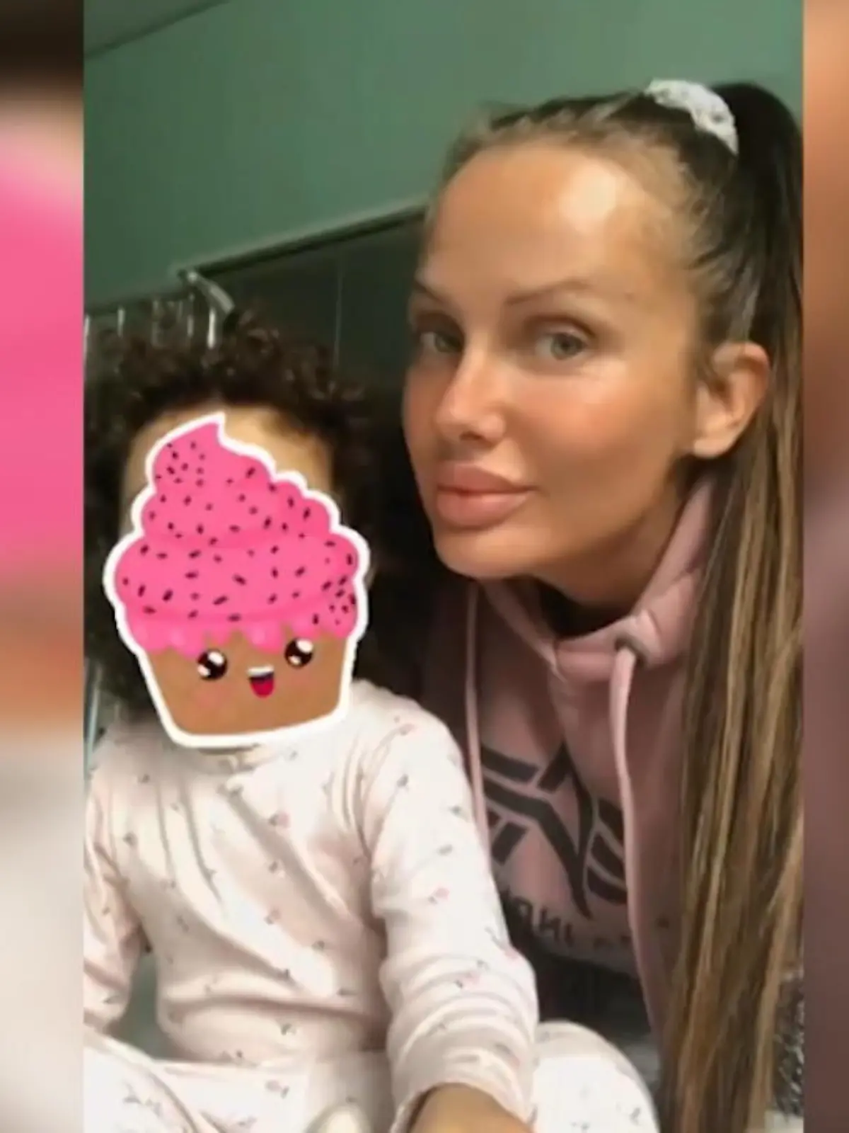 Bild zu: "Schwesta Ewa meldet sich aus dem Krankenhaus"
