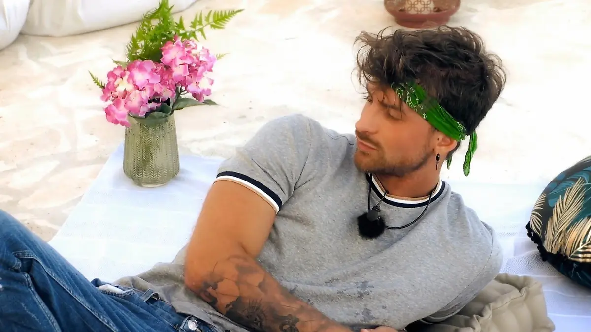 „Mit zwei Nullen“: Luigi offenbart Anzahl seiner Sex-Partner Geständnis bei "Ex on the Beach"