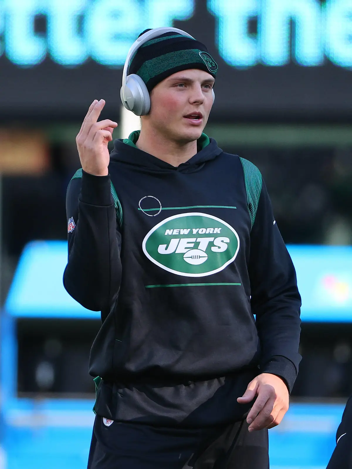 EAST RUTHERFORD, NJ - DECEMBER 26: New York Jets quarterback Zach Wilson 2 warms up prior to the National Football League game between the New York Jets and the Jacksonville Jaguars on Decsmber 26, 2021 at MetLife Stadium in East Rutherford, NJ. Photo by Rich Graessle/Icon Sportswire NFL, American Football Herren, USA DEC 26 Jaguars at Jets Icon211226196 