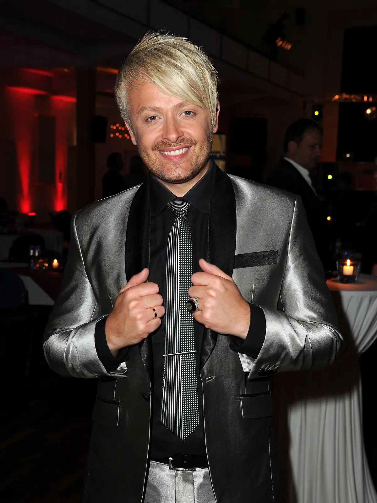 Ross Antony bei der Aftershowparty der TV Show 20 Jahre Feste - Silbereisen feiert (ARD) am 11.10.2014 in Riesa 20 Jahre Feste - Silbereisen feiert (ARD) TV Show in Riesa, 2014 PUBLICATIONxINxGERxSUIxAUTxONLYRoss Antony at the After-show party the TV Show 20 Years parties Silbereisen celebrate ARD at 11 10 2014 in Riesa 20 Years parties Silbereisen celebrate ARD TV Show in Riesa 2014 PUBLICATIONxINxGERxSUIxAUTxONLY