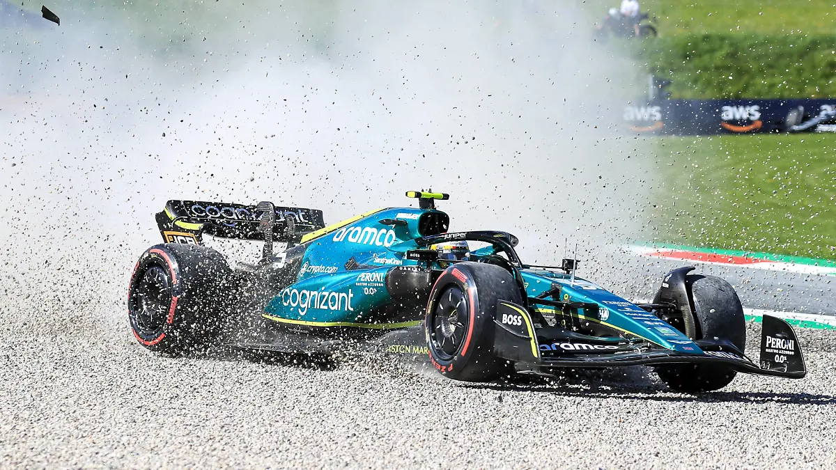 FORMULA 1 - GP of Austria 2022 SPIELBERG,AUSTRIA,09.JUL.22 - MOTORSPORTS, FORMULA 1 - Grand Prix of Austria, Red Bull Ring, sprint race. Image shows Sebastian Vettel GER/ Aston Martin. Keywords: crash. PUBLICATIONxNOTxINxAUTxSUIxSWE GEPAxpictures/xMarioxBuehner