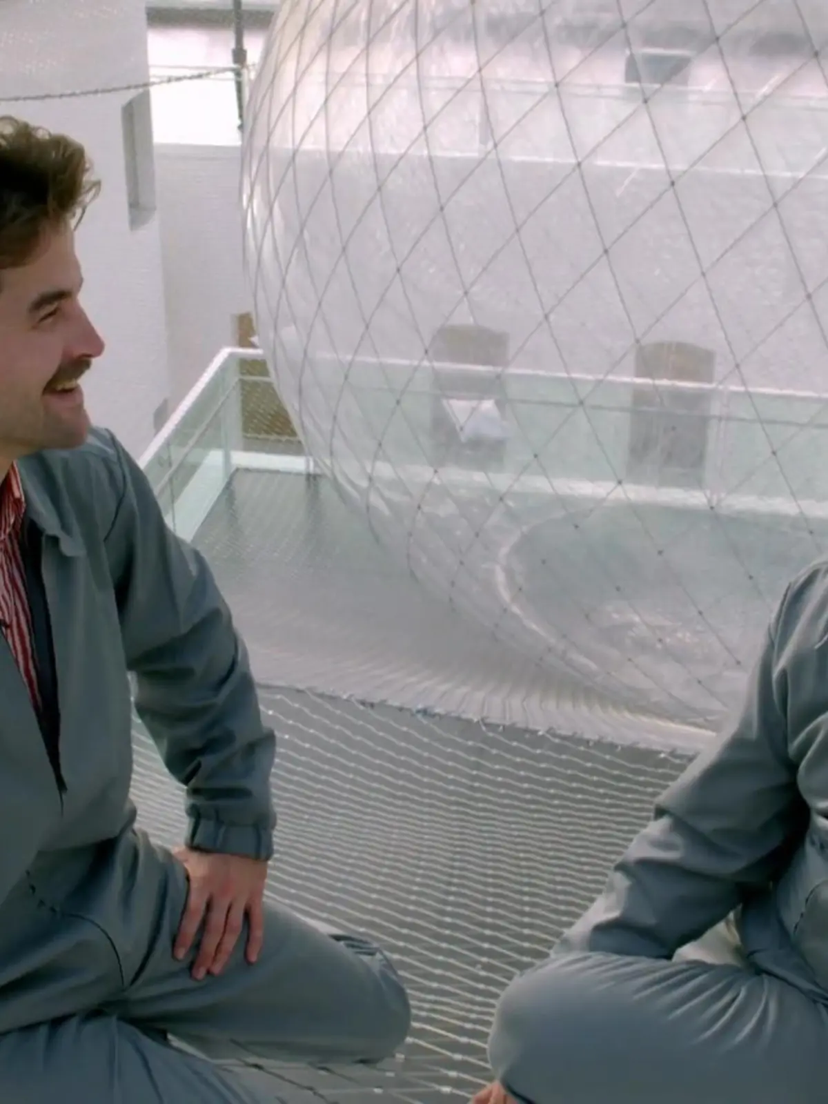 Bild zu: "Robert und Alfie besuchen die  Kunstsammlung NRW"