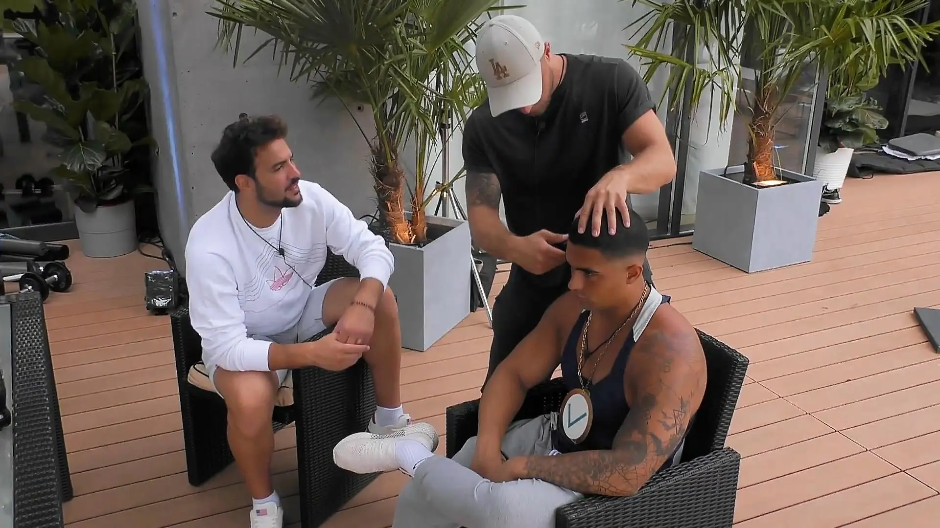 Filip Pavlovic rasiert Alex Molz Like Me - I'm Famous