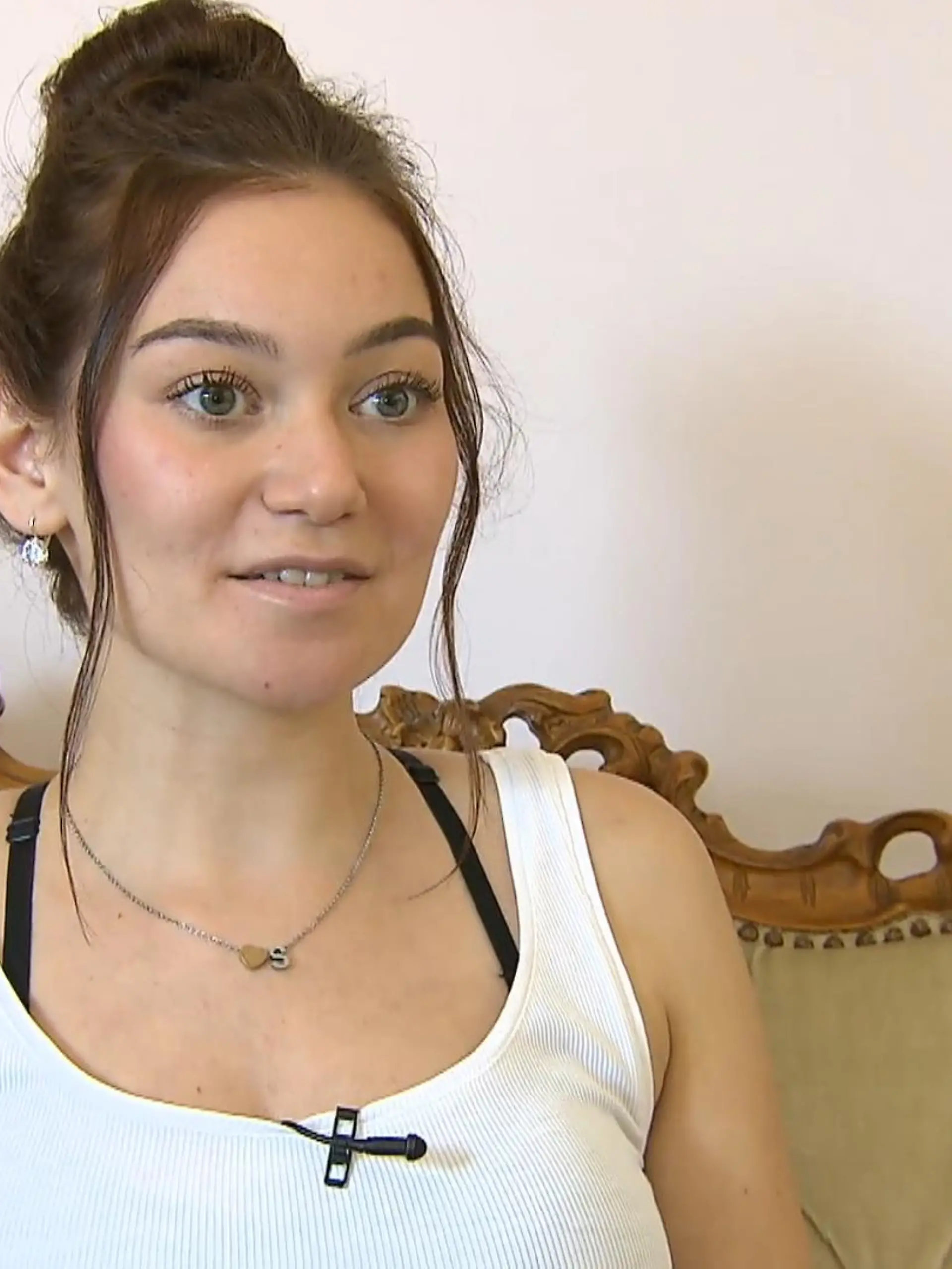 Bild zu: "Geplant war bauchfrei. Doch jetzt ist Aylin überraschend schwanger geworden."